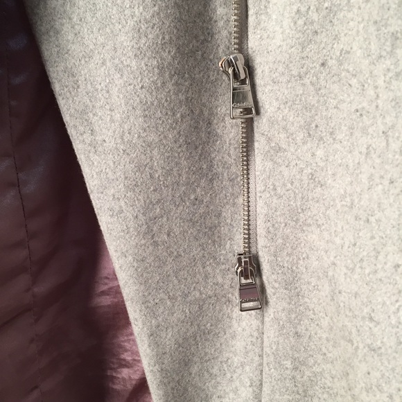 {{SOLD}} CK Modern Gray wool blend coat - Picture 7 of 8